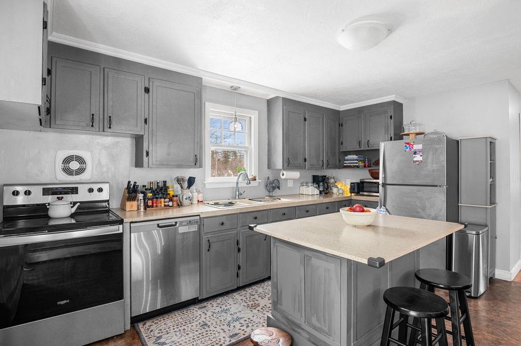 143 Littleworth Road Dover, NH 03820 - Photo 8 of 40