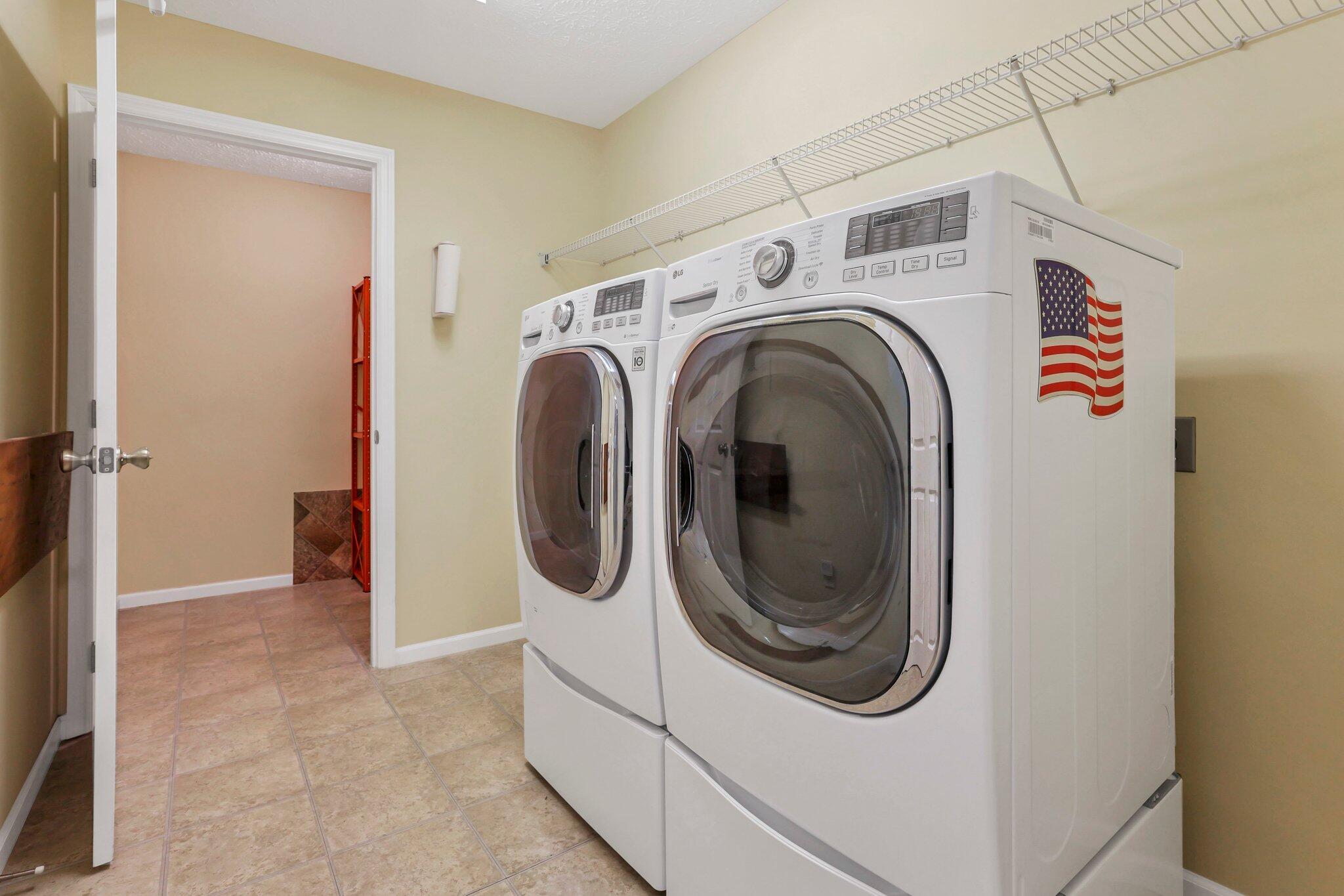 4223 Cobbler Road, Unit 16422 New Albany, OH 43054 - Photo 30 of 36 Laundry/mudroom off of garage. Washer & Dryer stay.