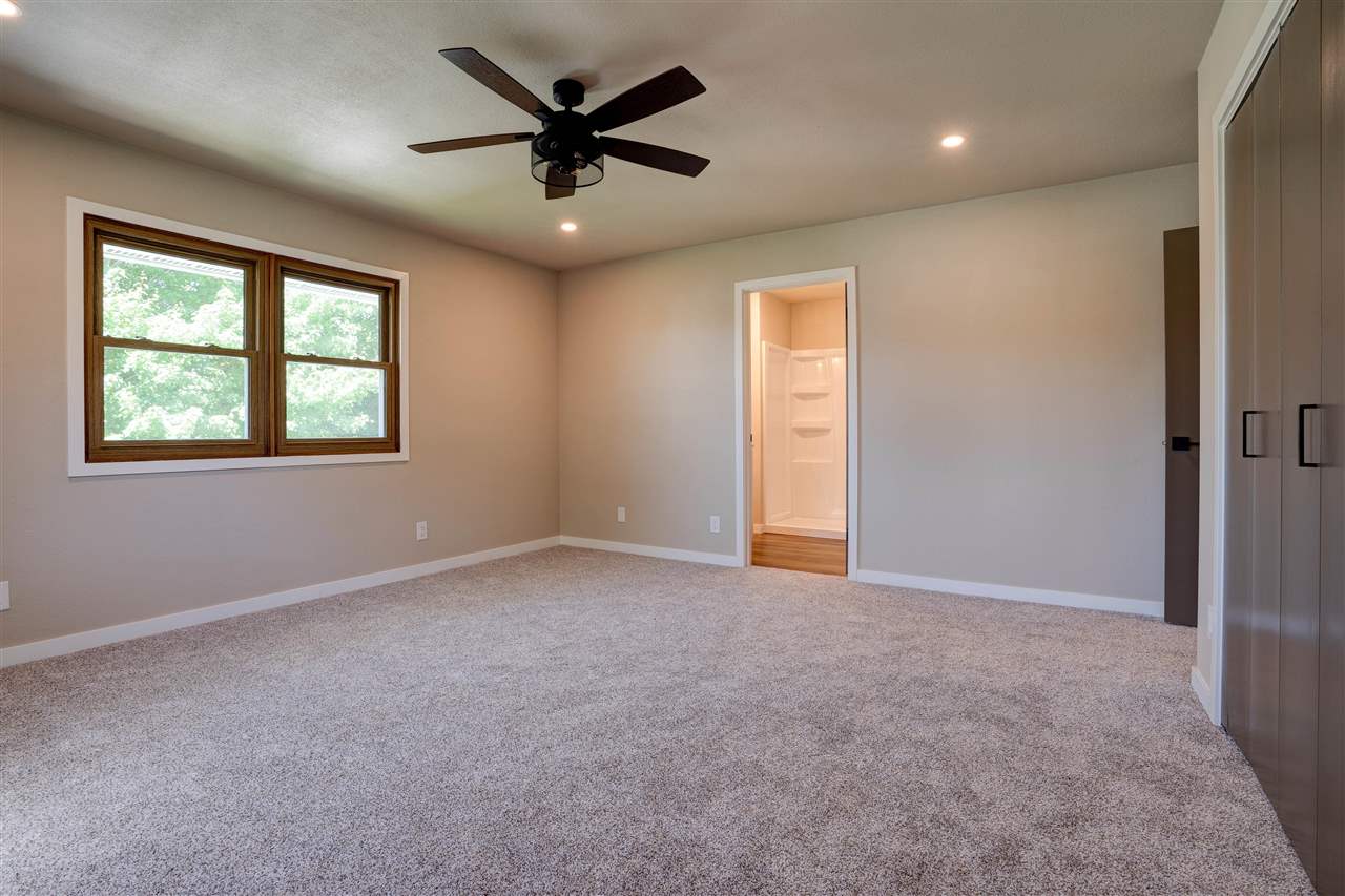 835 3rd Place Kalona, IA 52247 - Photo 16 of 30 Gallery Image 16