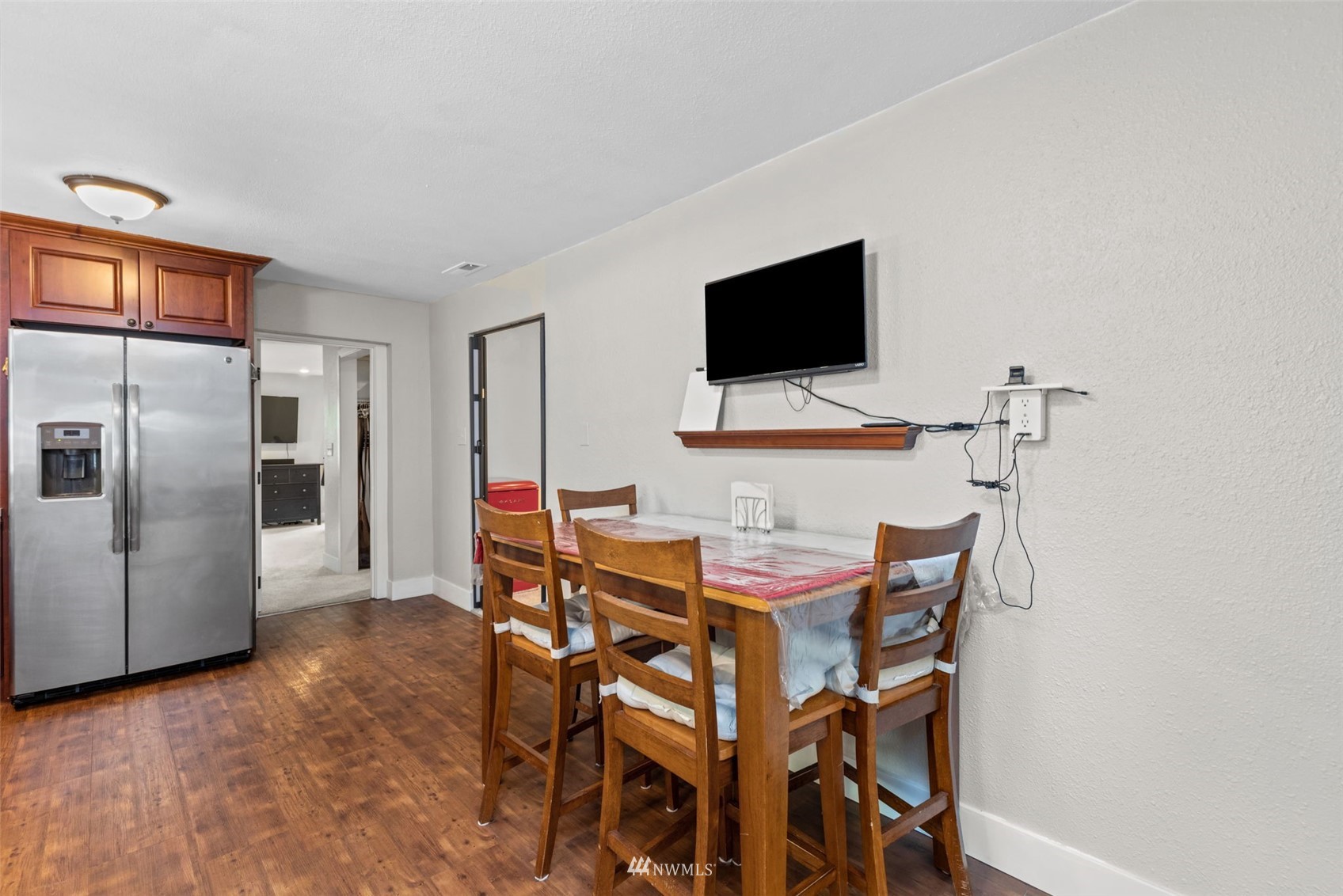 16231 Roosevelt Road Snohomish, WA 98290 - Photo 10 of 36 a view of a dining room with furniture