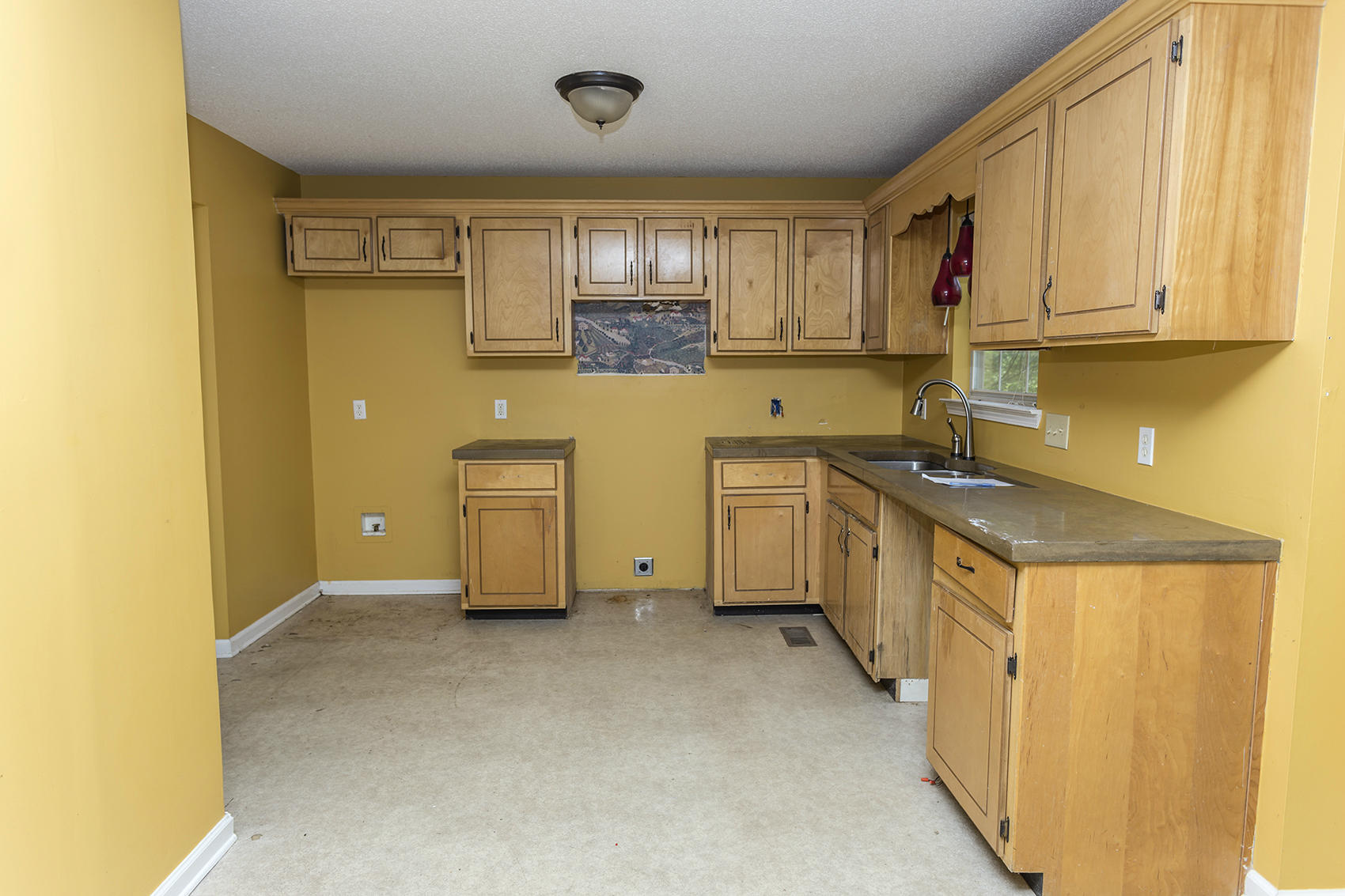 6237 Hunter Valley Road, Unit 46 Ooltewah, TN 37363 - Photo 4 of 12 kitchen b