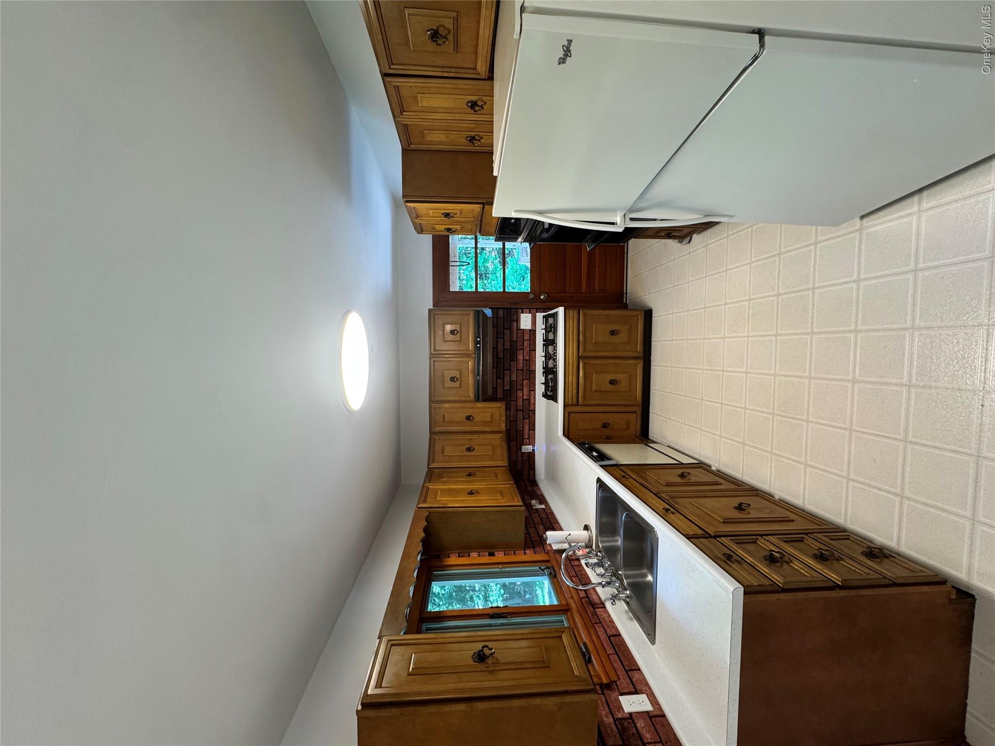252 Toad Pasture Road Middletown, NY 10940 - Photo 7 of 25