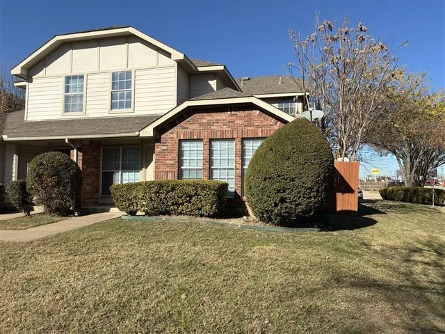 $1,999 | 611 Oriole Boulevard, Unit 2503, Duncanville, TX 75116