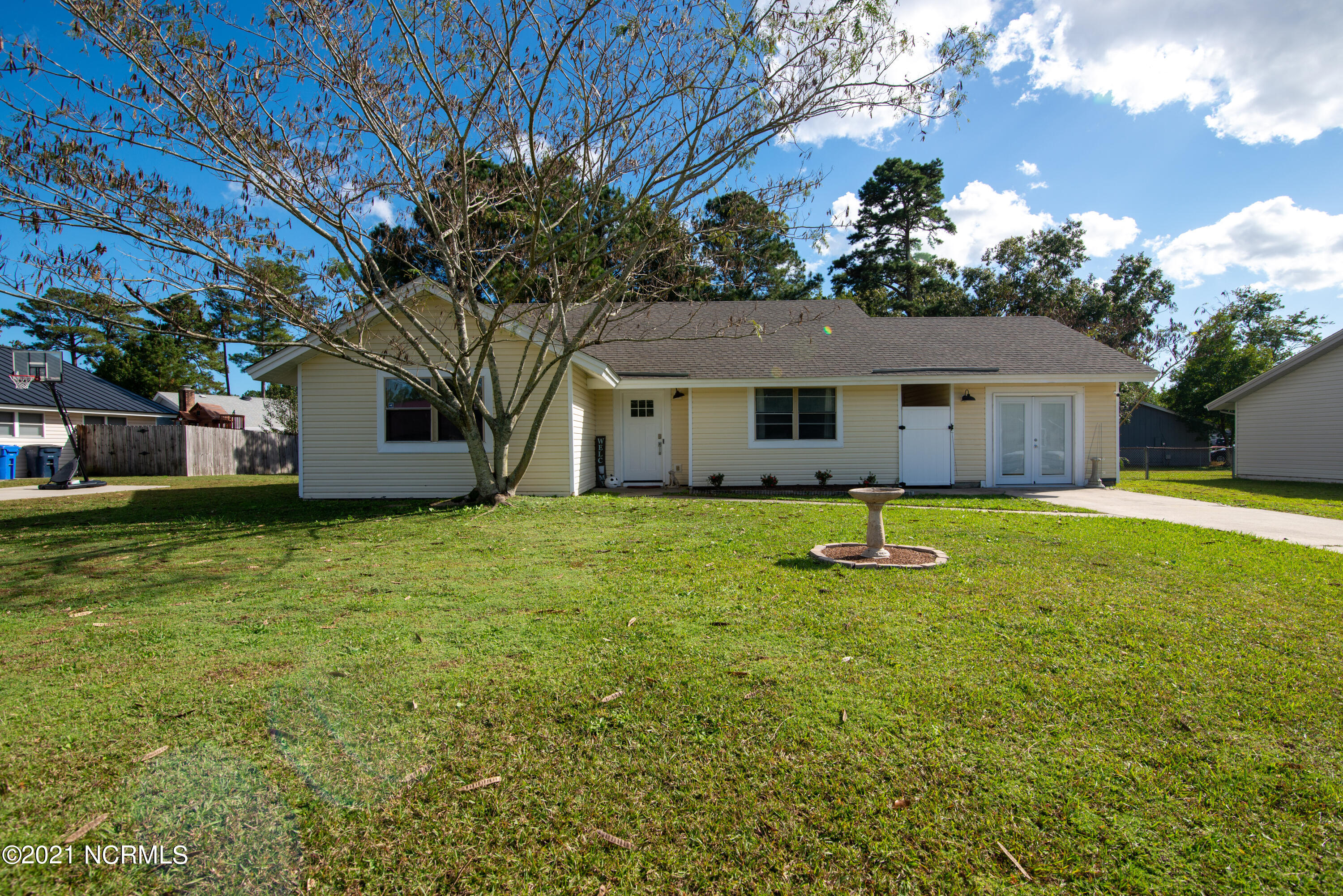 405 Dennis Road Jacksonville, NC 28546 - Photo 5 of 35 DSC_4391