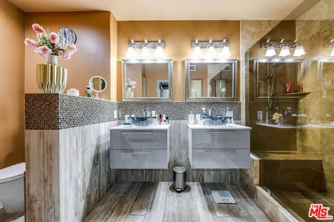 $760,000 | 4805 Bellflower Avenue, Unit 104, North Hollywood, CA 91601