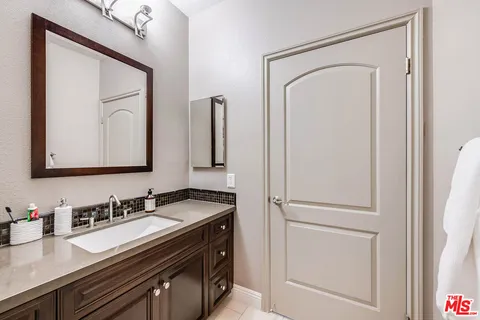 $760,000 | 4805 Bellflower Avenue, Unit 104, North Hollywood, CA 91601