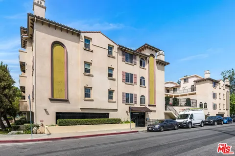 $760,000 | 4805 Bellflower Avenue, Unit 104, North Hollywood, CA 91601
