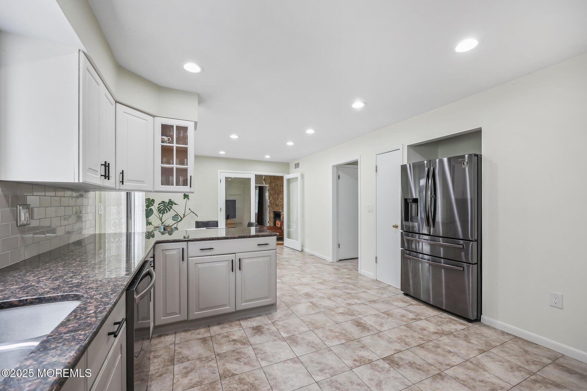 164 Lemon Road Farmingdale, NJ 07727 - Photo 8 of 44 17-web-or-mls-LPM_9111