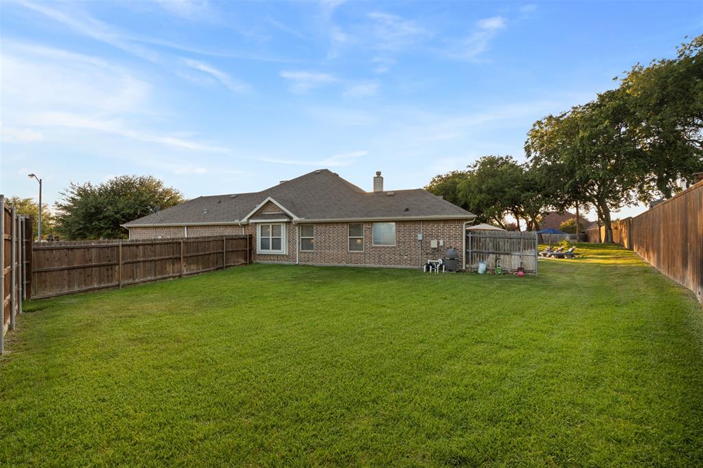 5200 Medallion Court Midlothian, TX 76065 - Photo 34 of 40