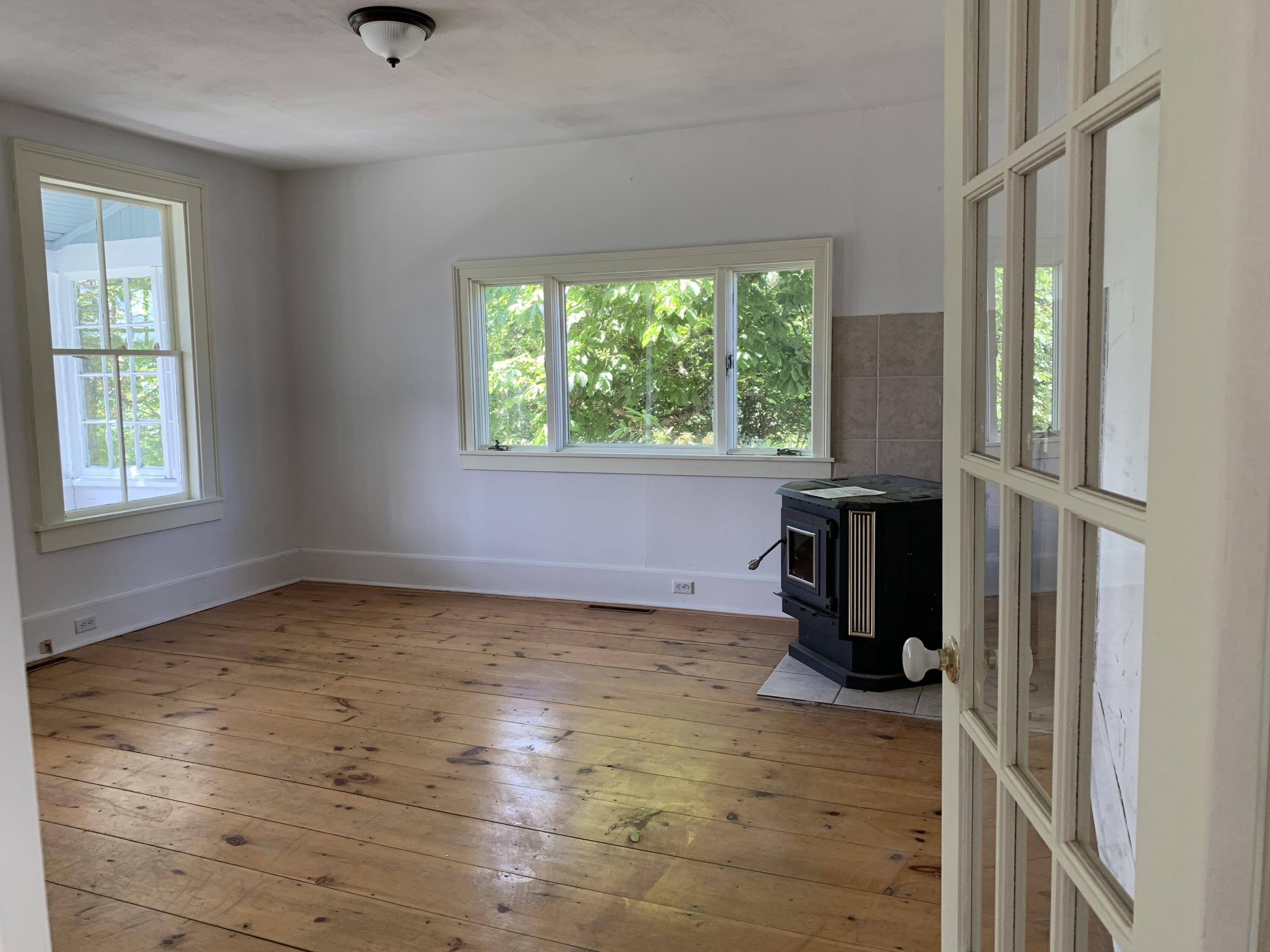 44 Jacksonville Road East Machias, ME 04630 - Photo 17 of 66 Living room