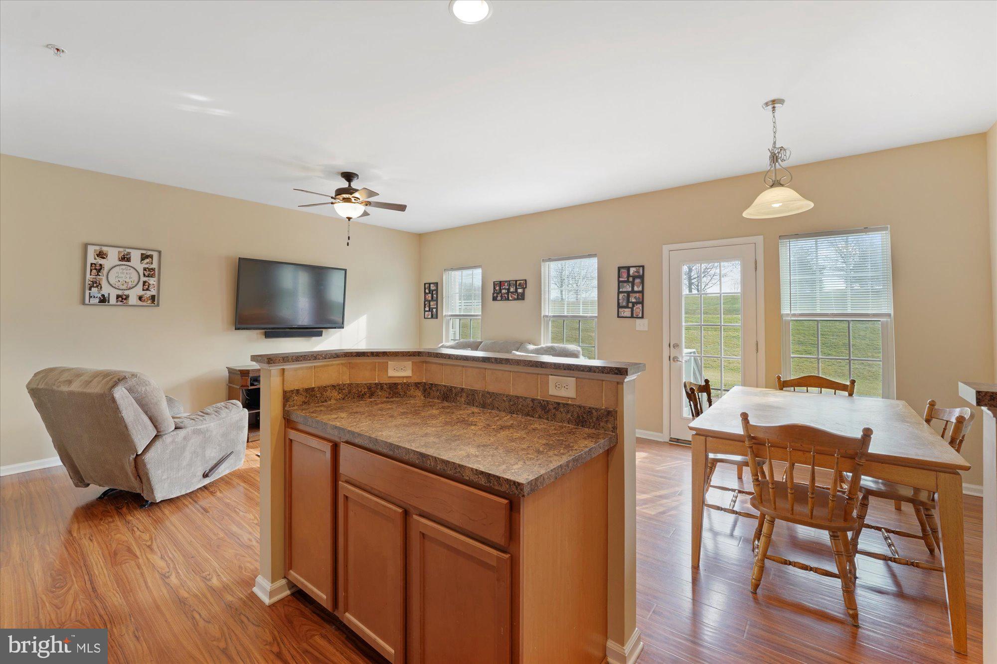 112 Tulsk Road Avondale, PA 19311 - Photo 9 of 28 Open concept