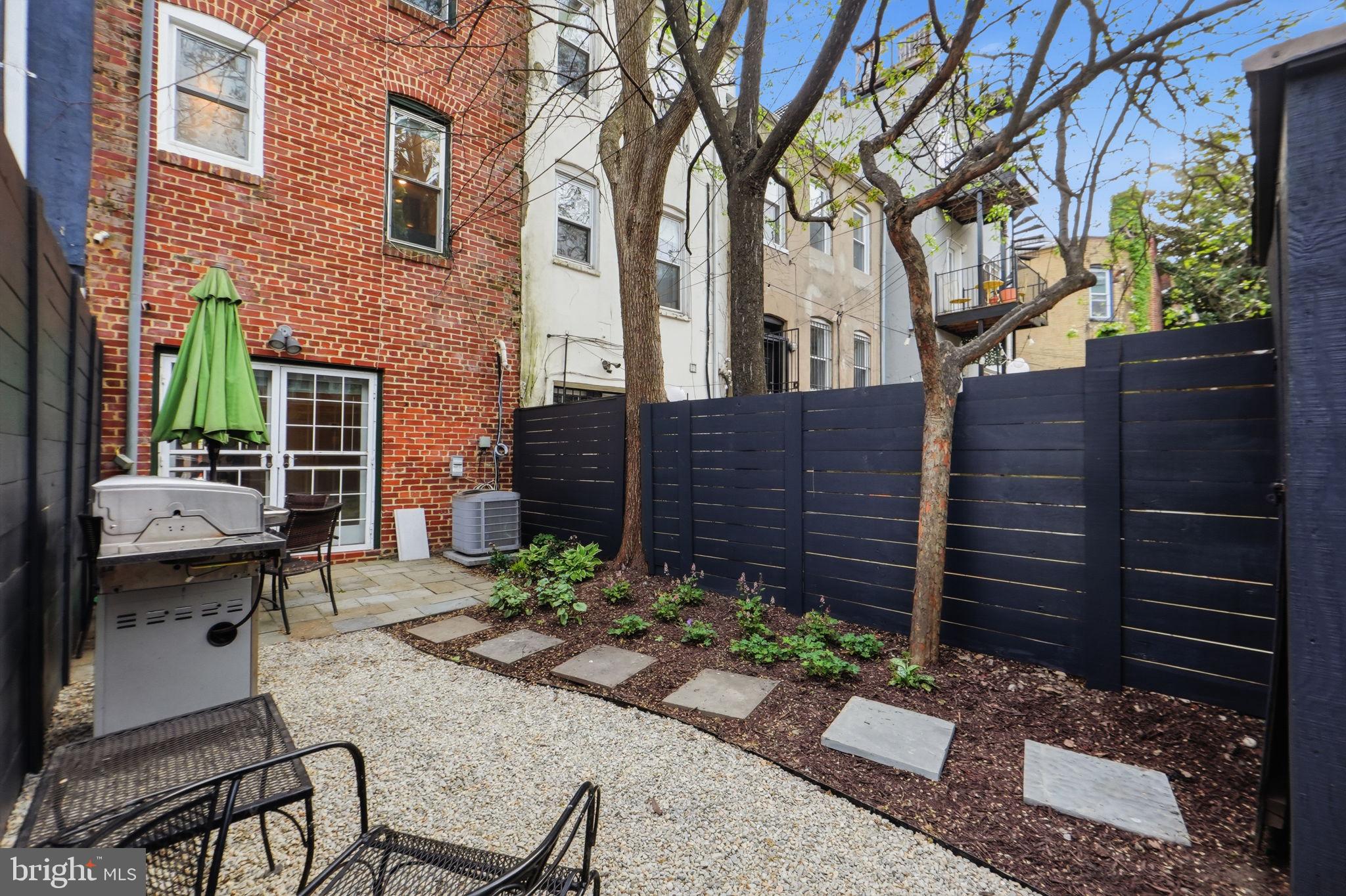 1433 W Street Northwest Washington, DC 20009 - Photo 30 of 36