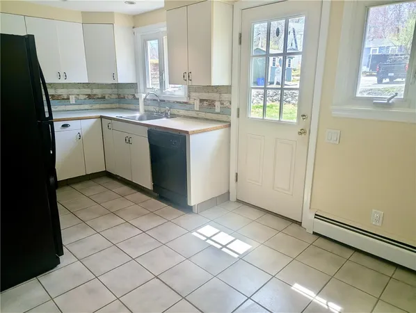 $2,600 | 42 Granby Street, Glocester, RI 02814