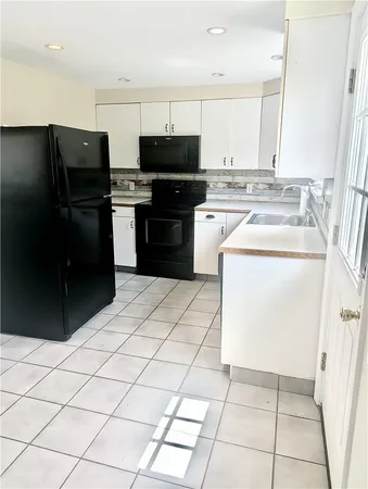 $2,600 | 42 Granby Street, Glocester, RI 02814