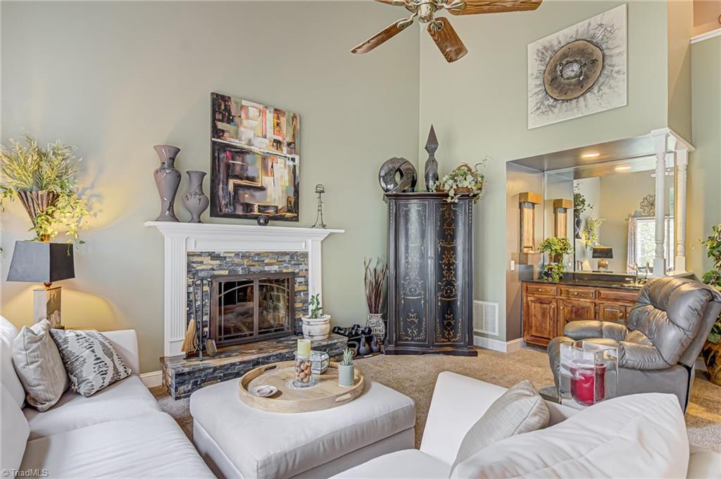 4472 Kendale Road High Point, NC 27265 - Photo 12 of 36 Cozy large den with vaulted ceiling, wet bar and fireplace!