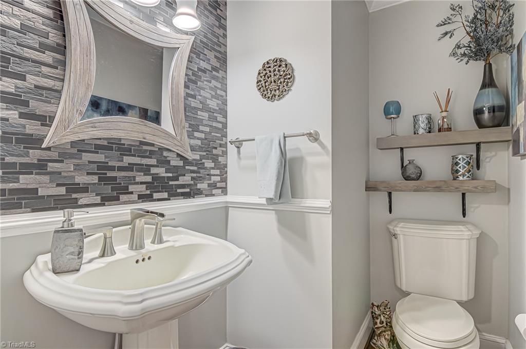4472 Kendale Road High Point, NC 27265 - Photo 17 of 36 Half bathroom located in main.