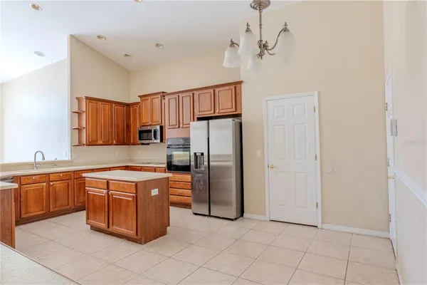 $2,700 | 12507 Burgess Hill Drive, Riverview, FL 33579