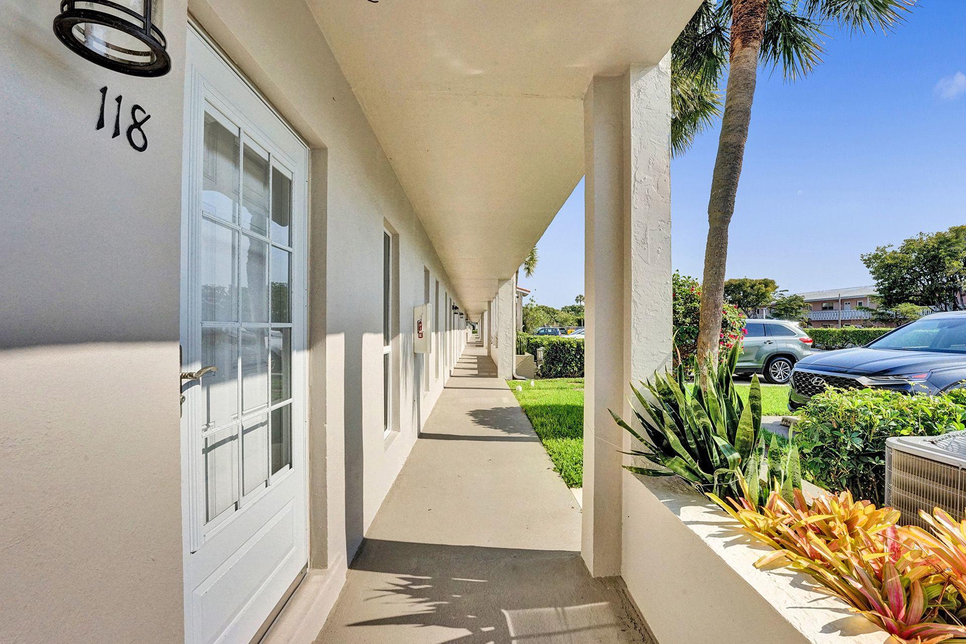 250 Northeast 20th Street, Unit 1180 Boca Raton, FL 33431 - Photo 3 of 39 RJP09336