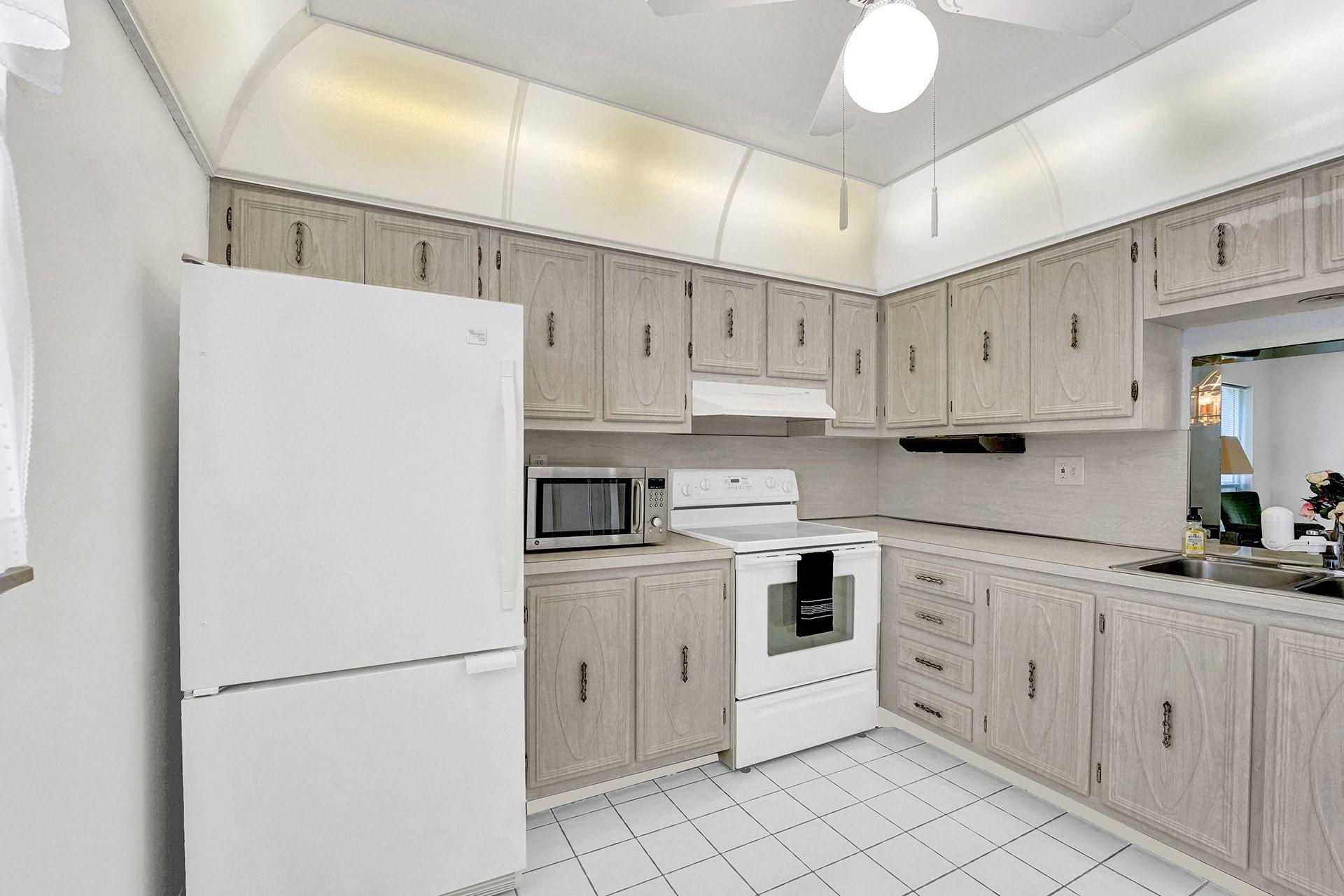 250 Northeast 20th Street, Unit 1180 Boca Raton, FL 33431 - Photo 6 of 39 RJP09345