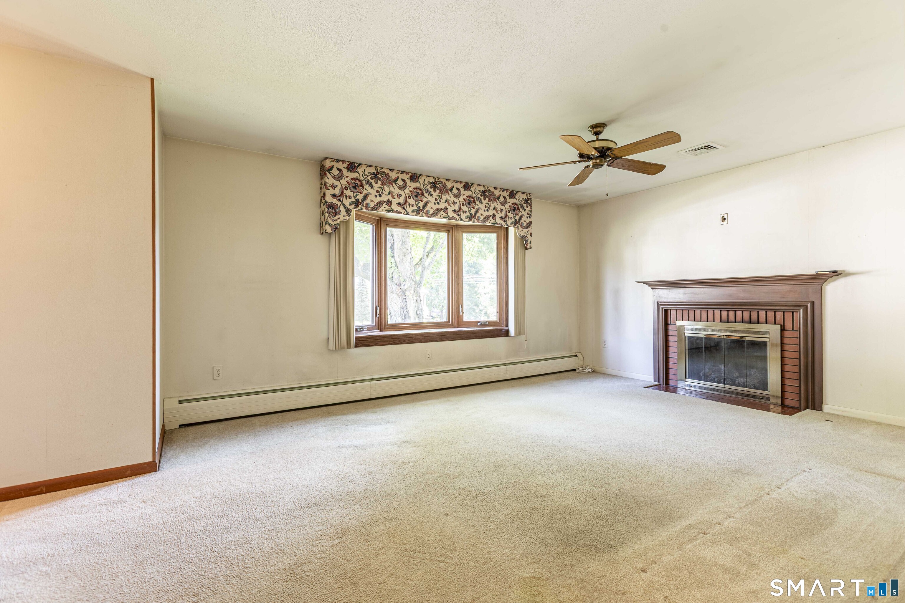 16 Philip Road Manchester, CT 06040 - Photo 7 of 23 Gallery Image 7