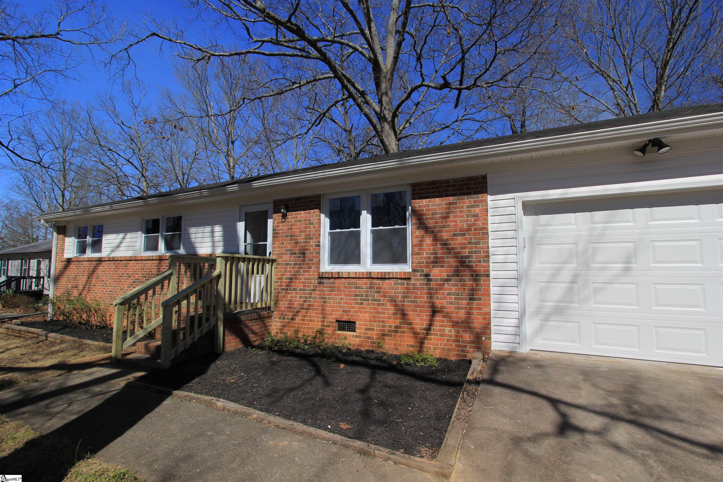 138 Valley Brook Road Piedmont, SC 29673 - Photo 3 of 33 Gallery Image 3
