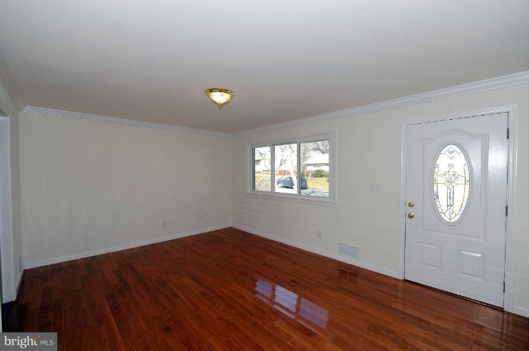 4809 Niagara Road College Park, MD 20740 - Photo 17 of 19 Living Room