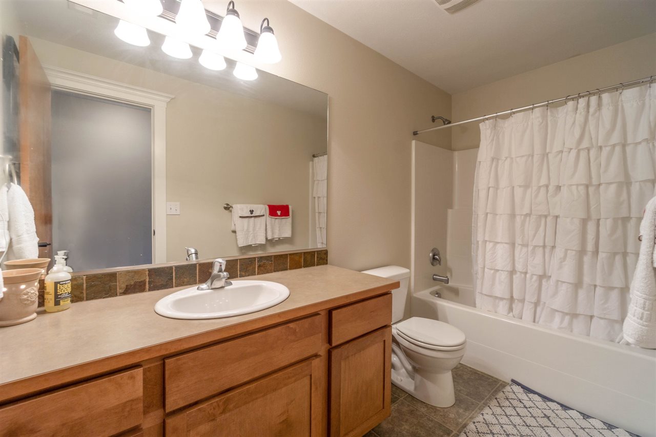 17528 East Apollo Road Greenacres, WA 99016 - Photo 31 of 42 Gallery Image 31