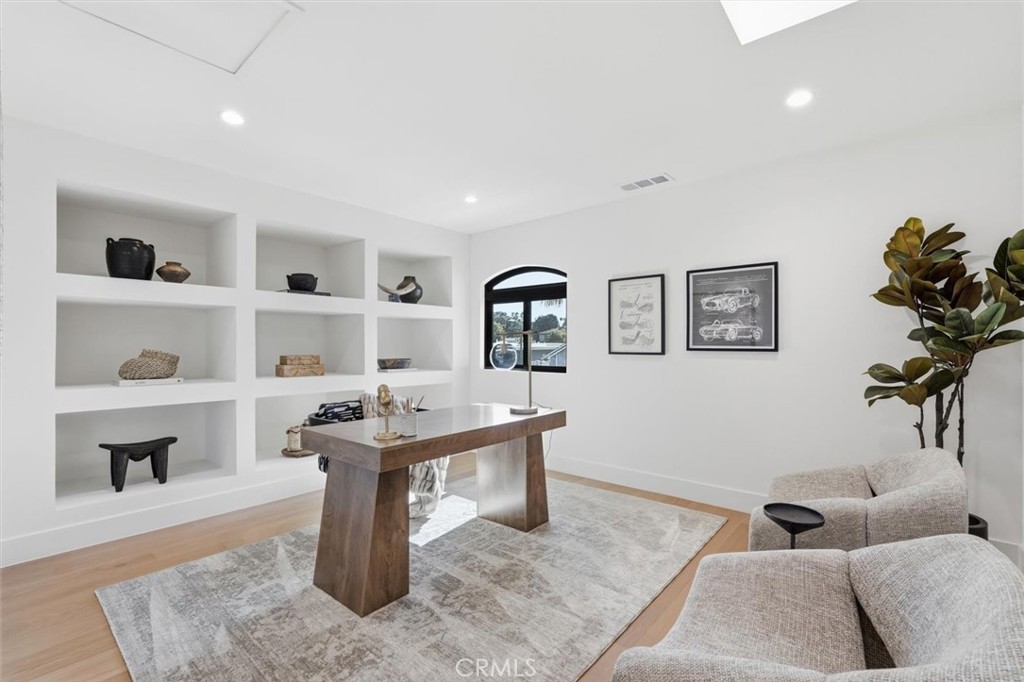 8140 Calabar Avenue Playa del Rey, CA 90293 - Photo 19 of 59 Office