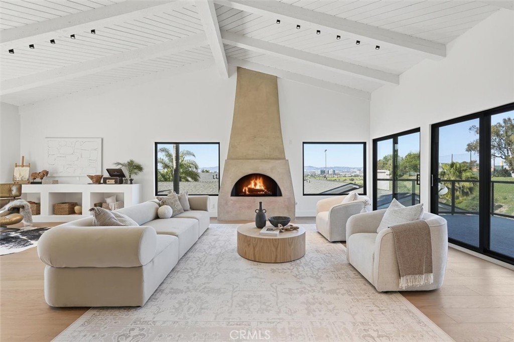 8140 Calabar Avenue Playa del Rey, CA 90293 - Photo 3 of 59 save