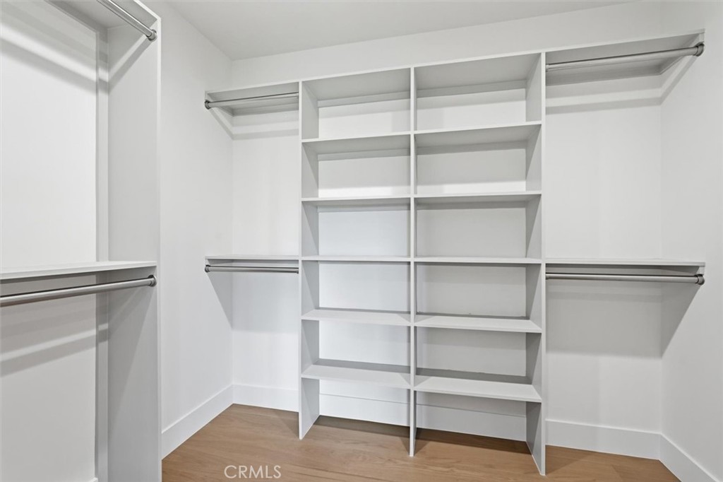 8140 Calabar Avenue Playa del Rey, CA 90293 - Photo 32 of 59 Primary Suite