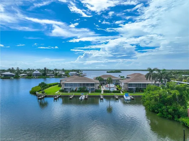 $4,500 | 330 Kon Tiki Drive, Unit C7, Naples, FL 34113