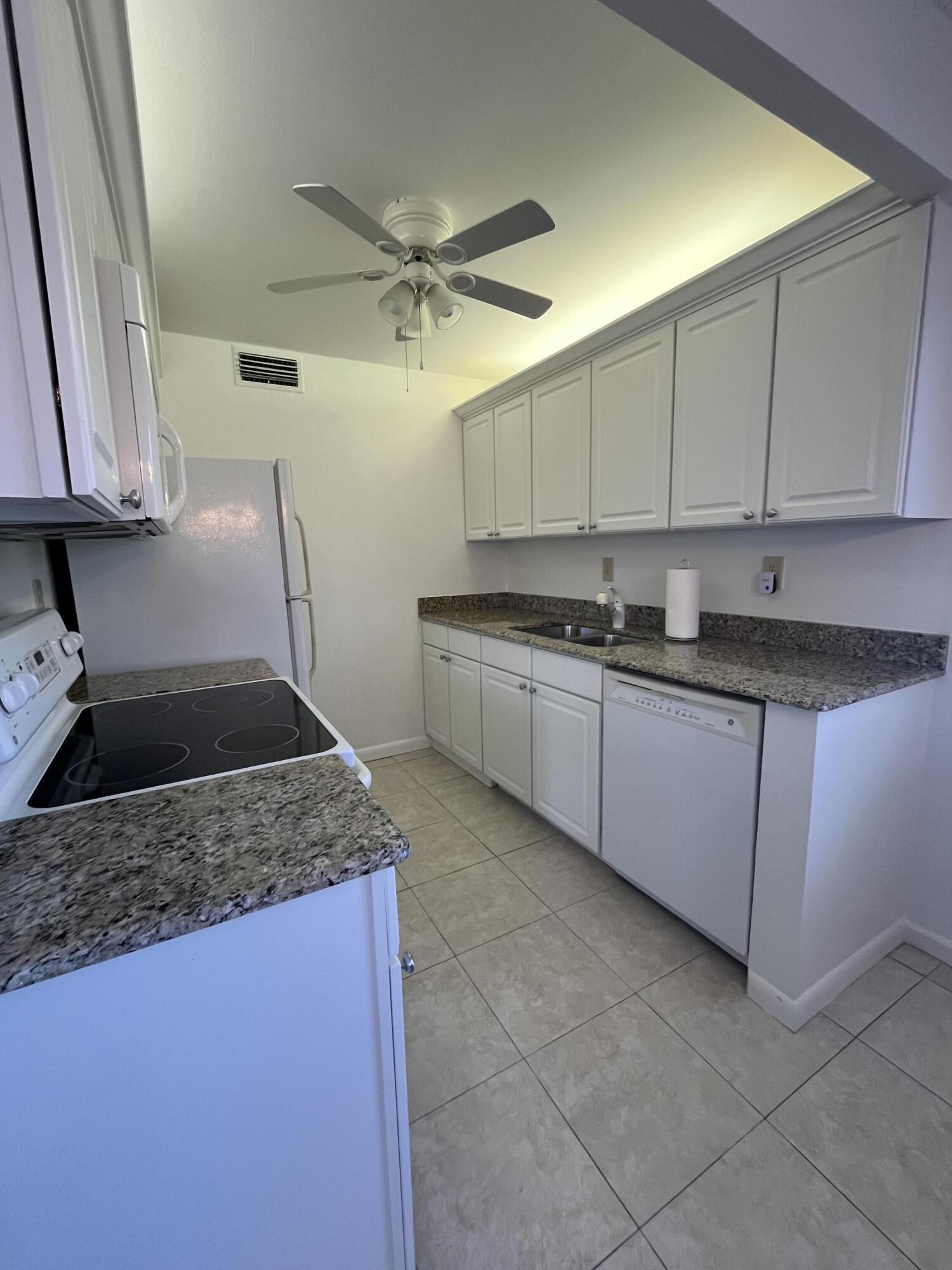 3081 Cornwall East Boca Raton, FL 33434 - Photo 5 of 16 3081 012 - Copy