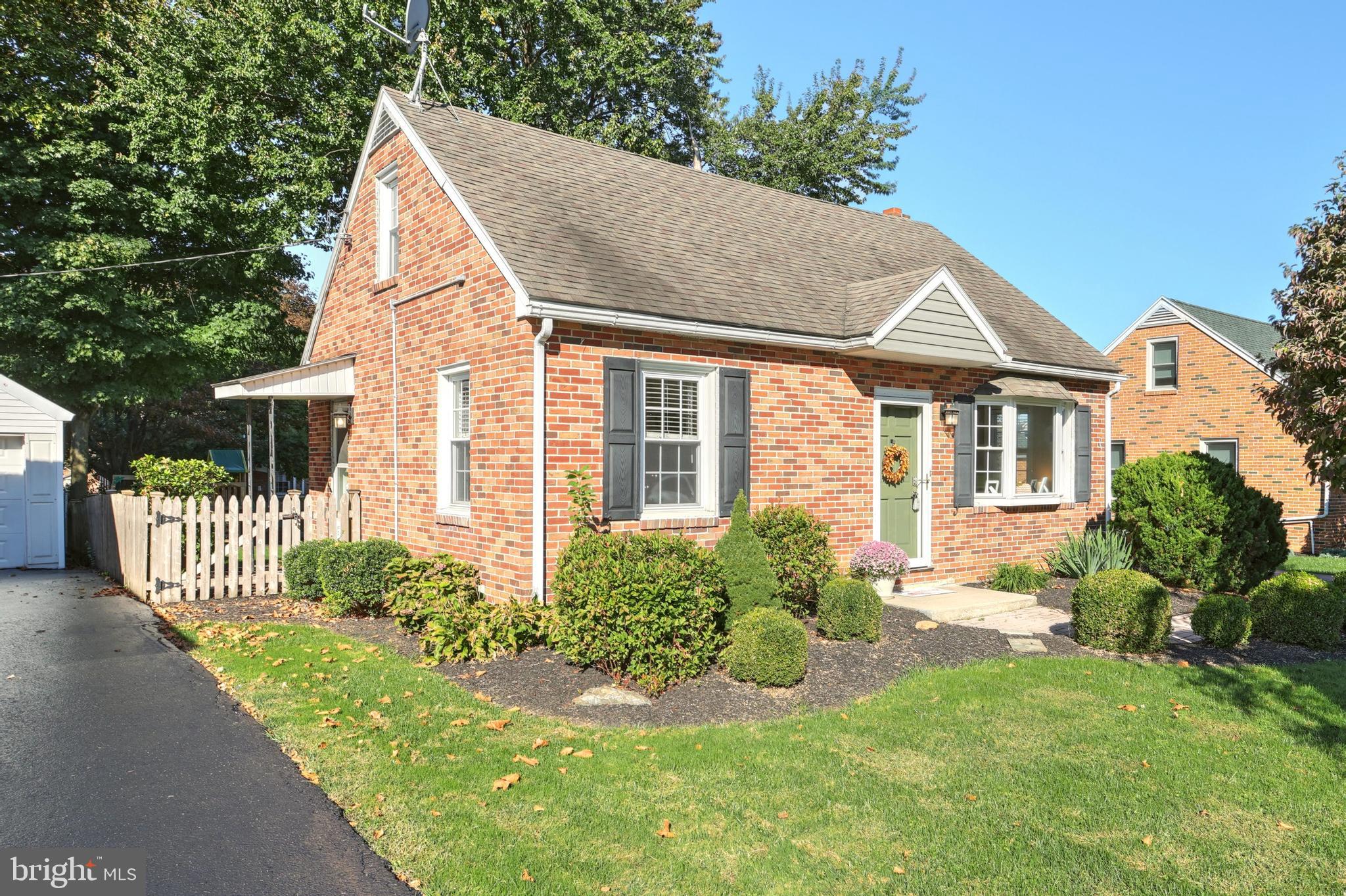 230 Edgewood Road York, PA 17402 - Photo 2 of 32 Gallery Image 2