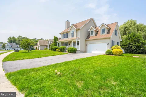 $385,000 | 25 Farmhouse Trail, Felton, DE 19943