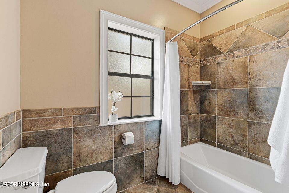 114 Warren Circle Fruit Cove, FL 32259 - Photo 23 of 30 Warren Circle Guest Bath Tub