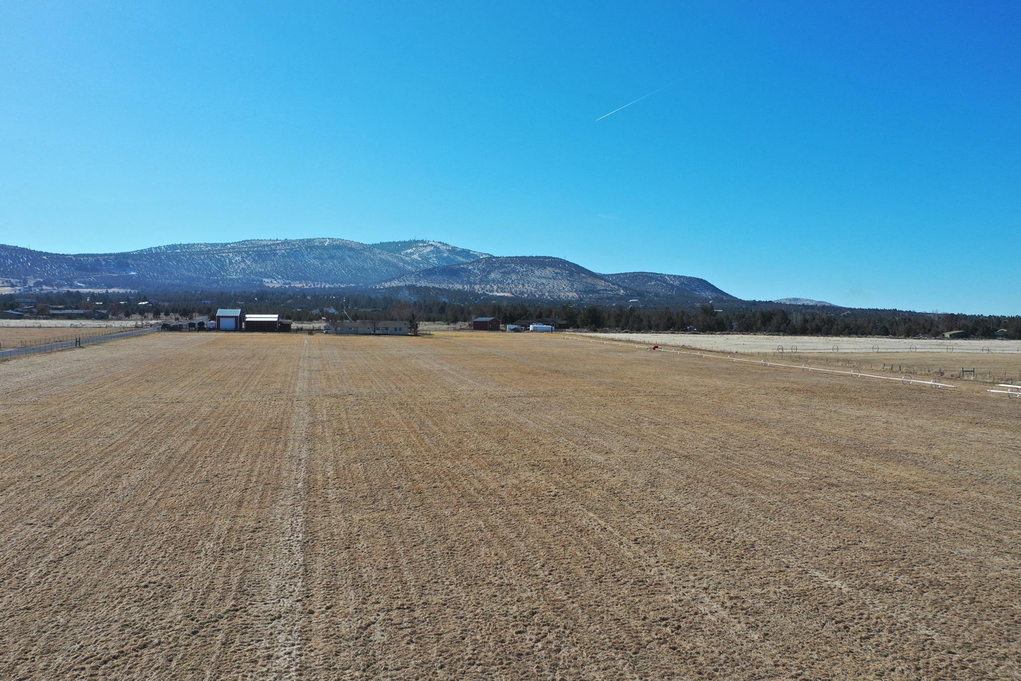 6467 Southwest Valley View Road Powell Butte, OR 97753 - Photo 29 of 32 30