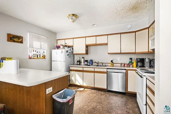 $500,000 | 2417 Vermilion Road, Duluth, MN 55803