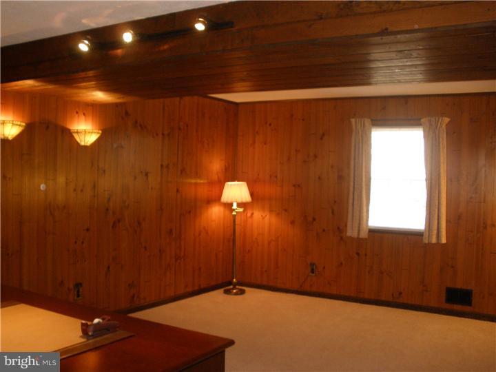 11 Fort Sumpter Road Pennsville, NJ 08070 - Photo 8 of 20 Family Room