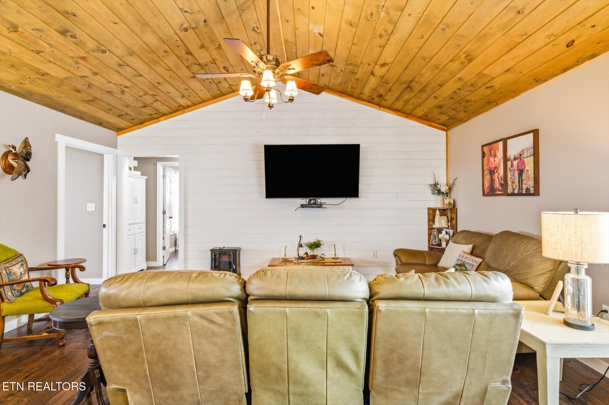 14000 Flatwoods Road Sweetwater, TN 37874 - Photo 17 of 58 10-14000-Flatwoods-Rd-Sweetwater-TN-10