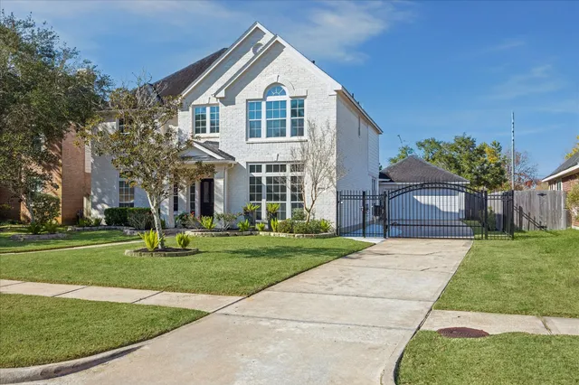 $3,600 | 3010 Gorom Court, Pearland, TX 77584