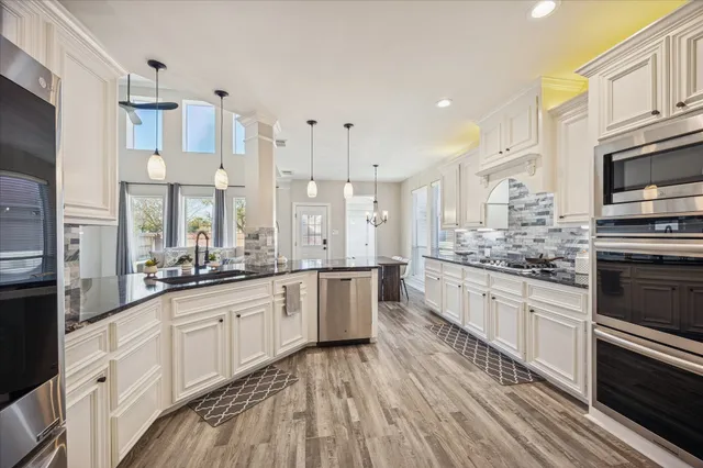 $3,600 | 3010 Gorom Court, Pearland, TX 77584