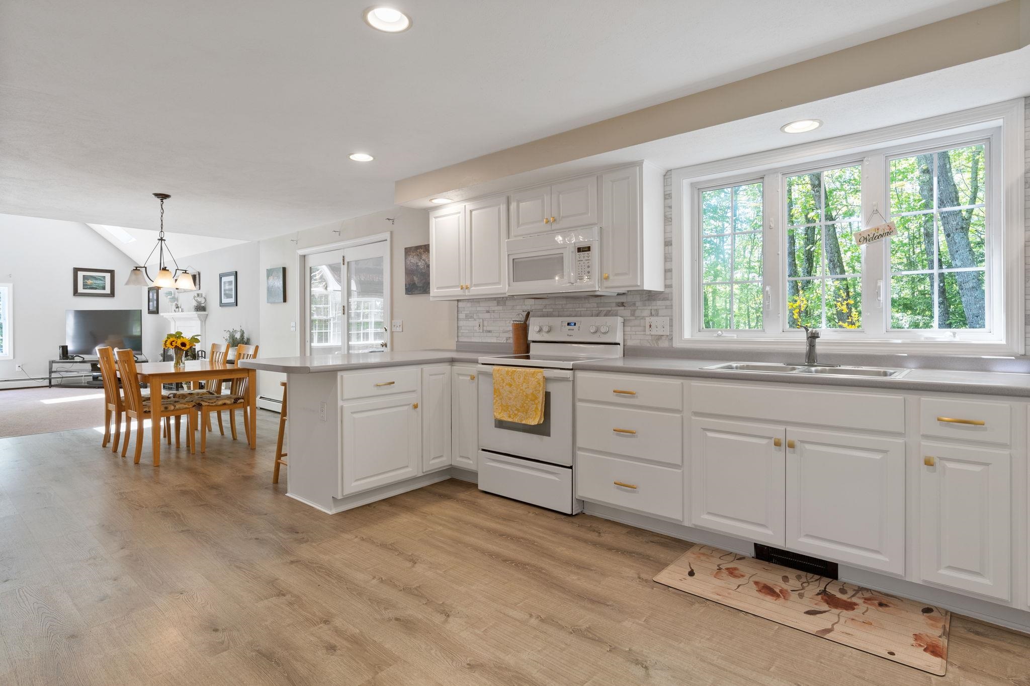 54 Victoria Farm Road Fremont, NH 03044 - Photo 9 of 40 Gallery Image 9