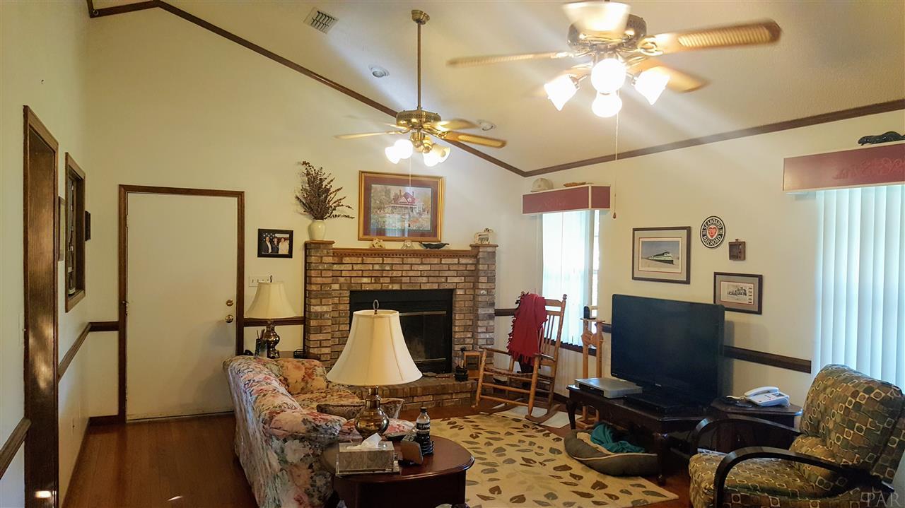 3341 Bo Peg Road Cantonment, FL 32533 - Photo 2 of 17 Gallery Image 2