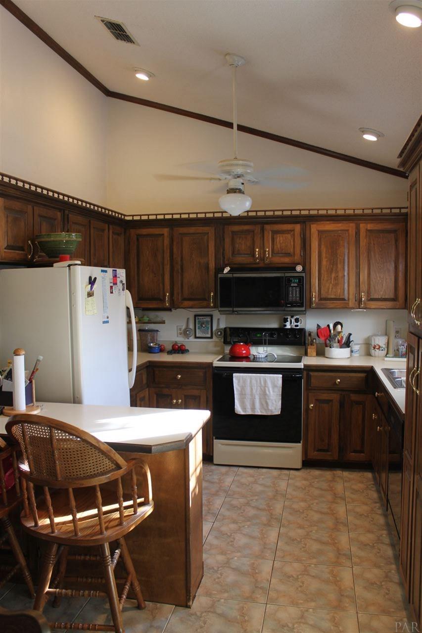 3341 Bo Peg Road Cantonment, FL 32533 - Photo 6 of 17 Gallery Image 6