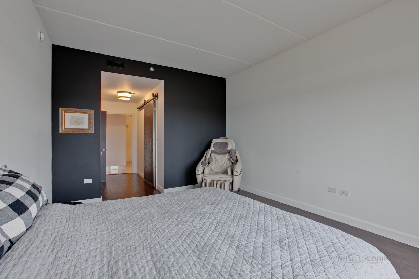 1199 East Port Clinton Road, Unit 405 Vernon Hills, IL 60061 - Photo 16 of 29 a bed room with a bed