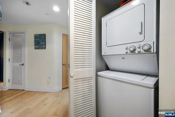 $7,500 | 600 Harbor Boulevard, Unit 870, Weehawken, NJ 07086