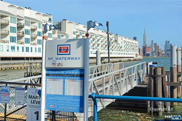 $7,500 | 600 Harbor Boulevard, Unit 870, Weehawken, NJ 07086