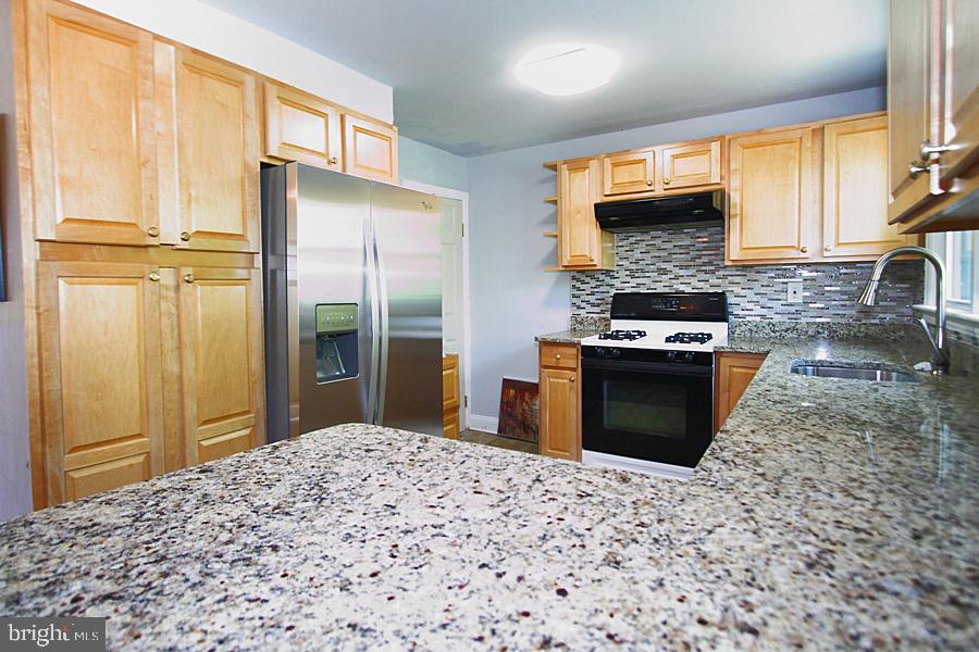 5660 Calyn Road Catonsville, MD 21228 - Photo 8 of 19