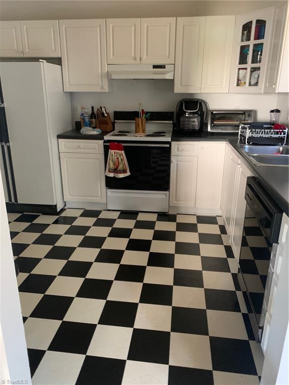 801 Sain Road Mocksville, NC 27028 - Photo 5 of 11 Kitchen