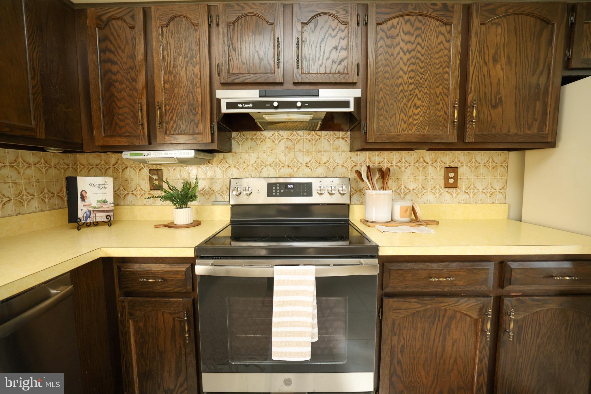 11307 Treeview Lane Monrovia, MD 21770 - Photo 21 of 116